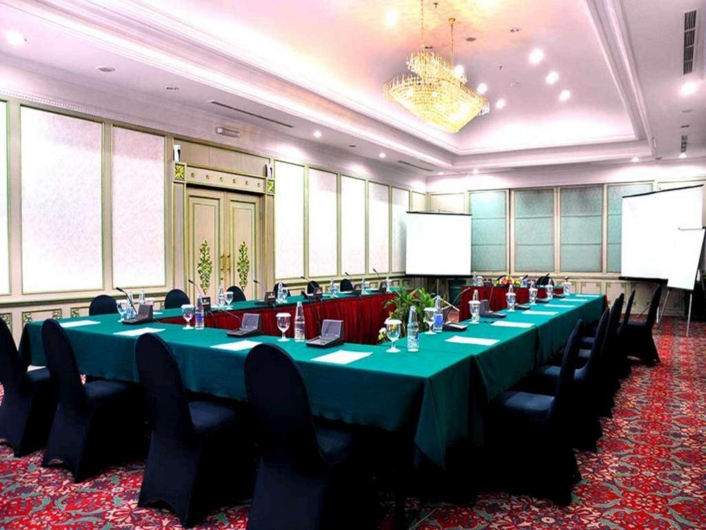 Kartika Chandra Hotel Jakarta Eksteriør billede