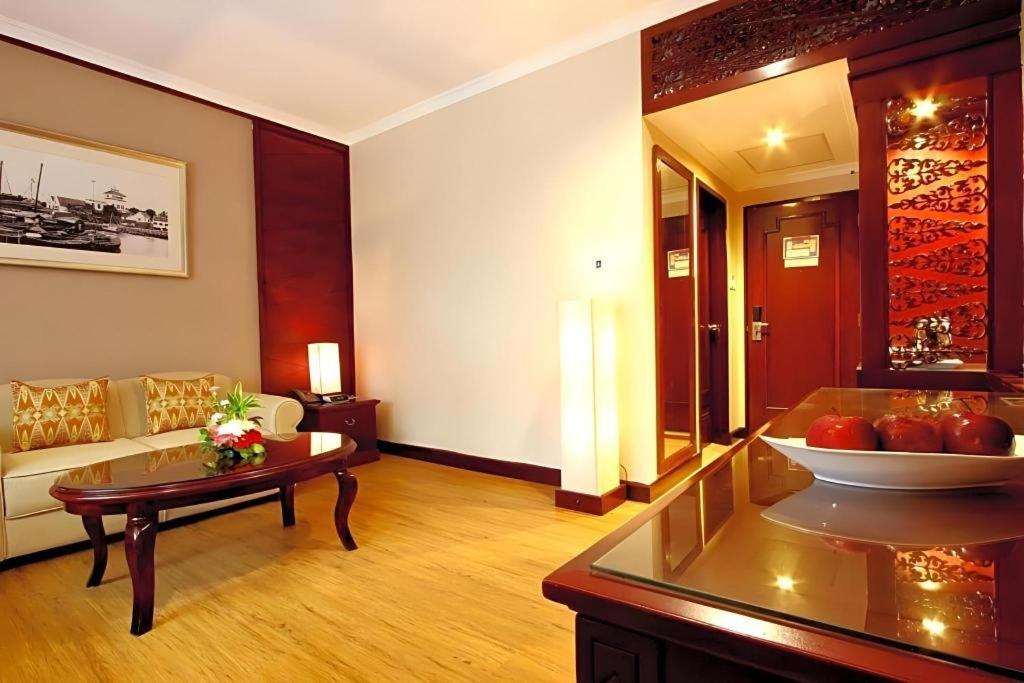 Kartika Chandra Hotel Jakarta Eksteriør billede