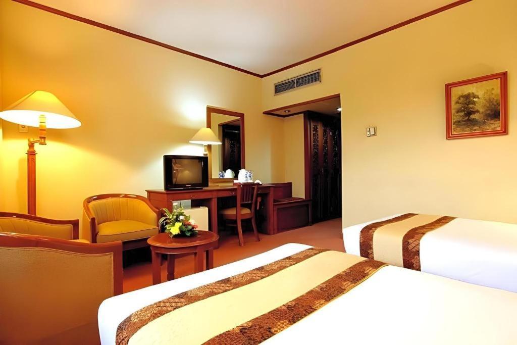 Kartika Chandra Hotel Jakarta Eksteriør billede