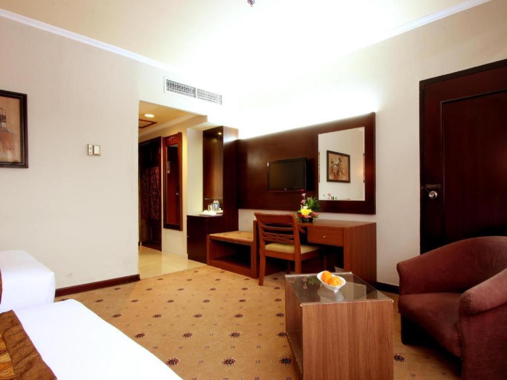 Kartika Chandra Hotel Jakarta Eksteriør billede